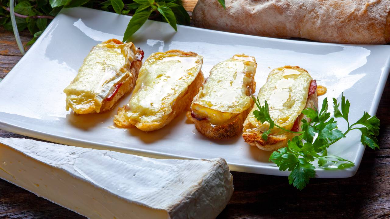 receita de bruschetta de brie e mel