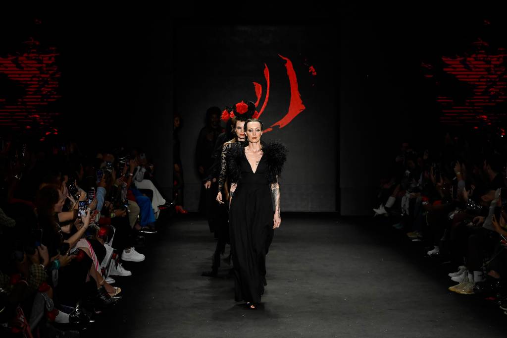 Santa ResistenciaSPFW N55Foto: Ze Takahashi / @agfotosite Desfile da Santa Resistência na SPFW55