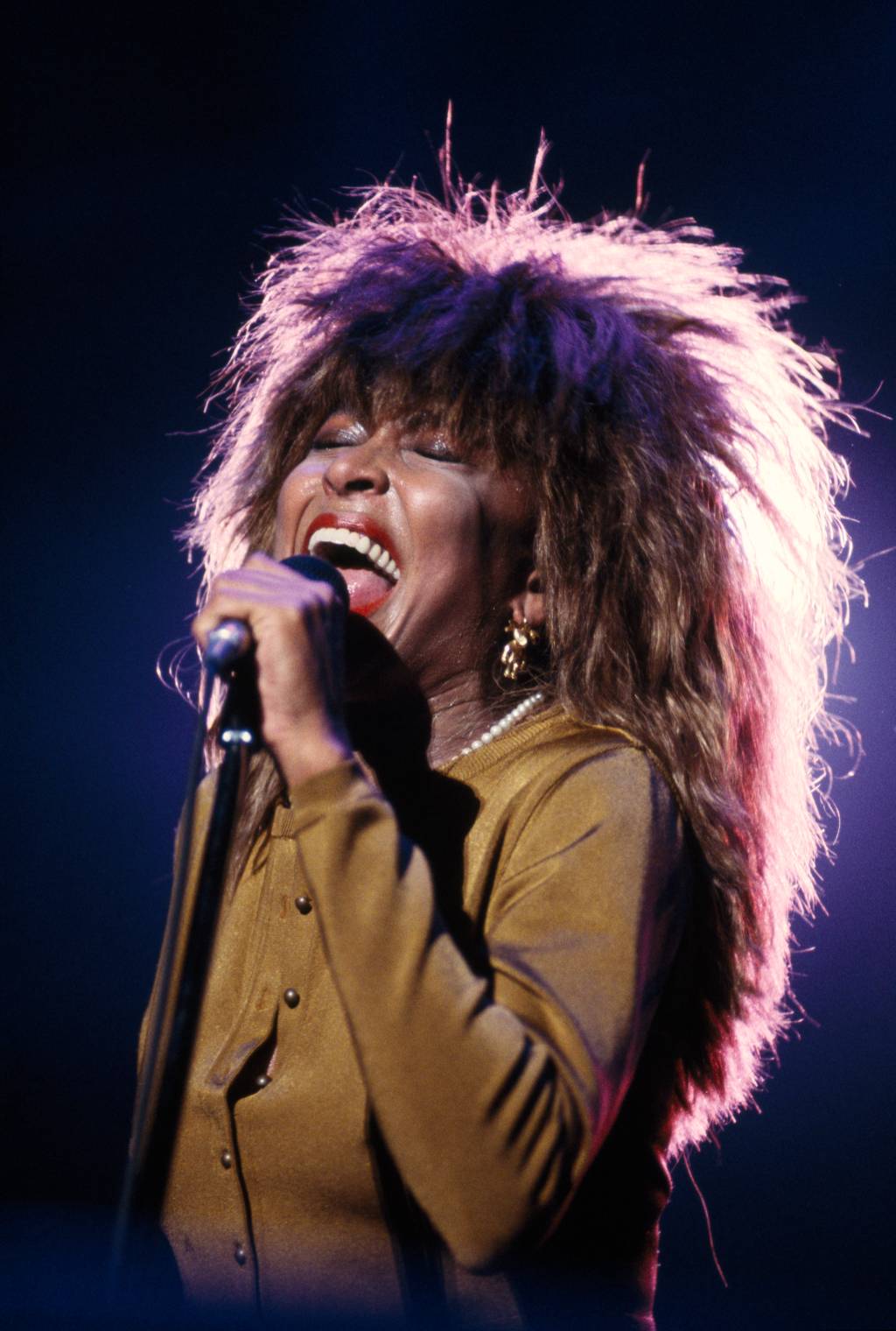 C-237_TinaTurner_1987_Bob Gruen Cabelo icônico de Tina Turner está em destaque em exposição do MIS