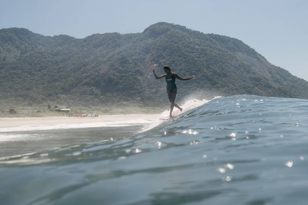 Jasmim Avelino_crédito Ana Catarina (1) A surfista brasileira Jasmim Avelino