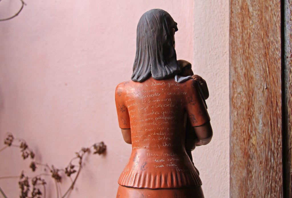 Artesol: bonecas de cerâmica e o artesanato brasileiro
