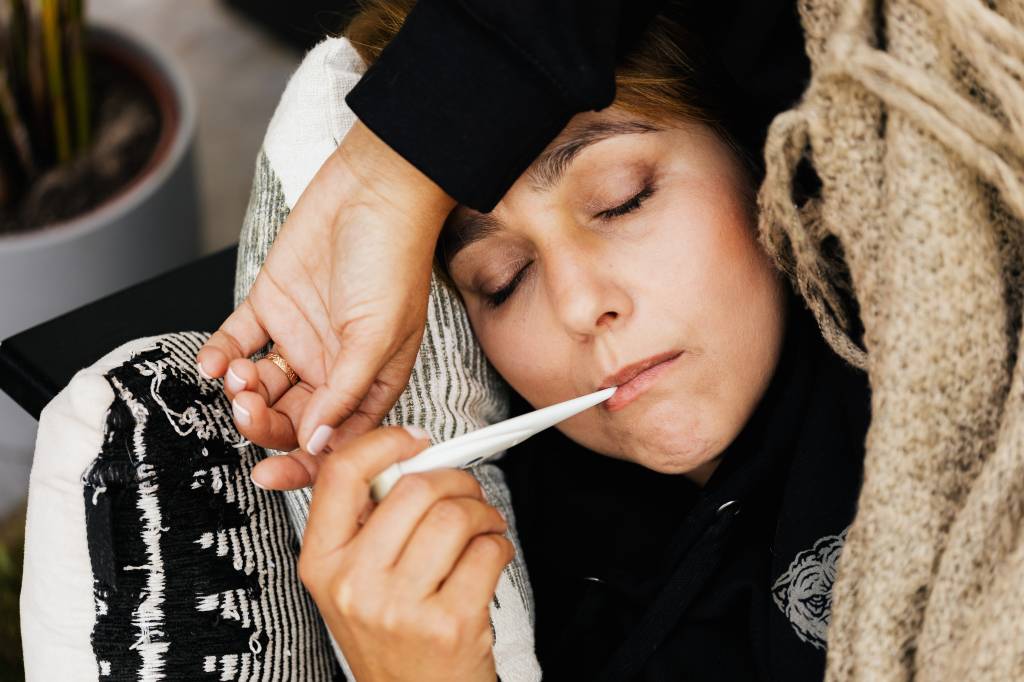 A febre é apenas um dos sintomas da febre maculosa A febre é apenas um dos sintomas da febre maculosa