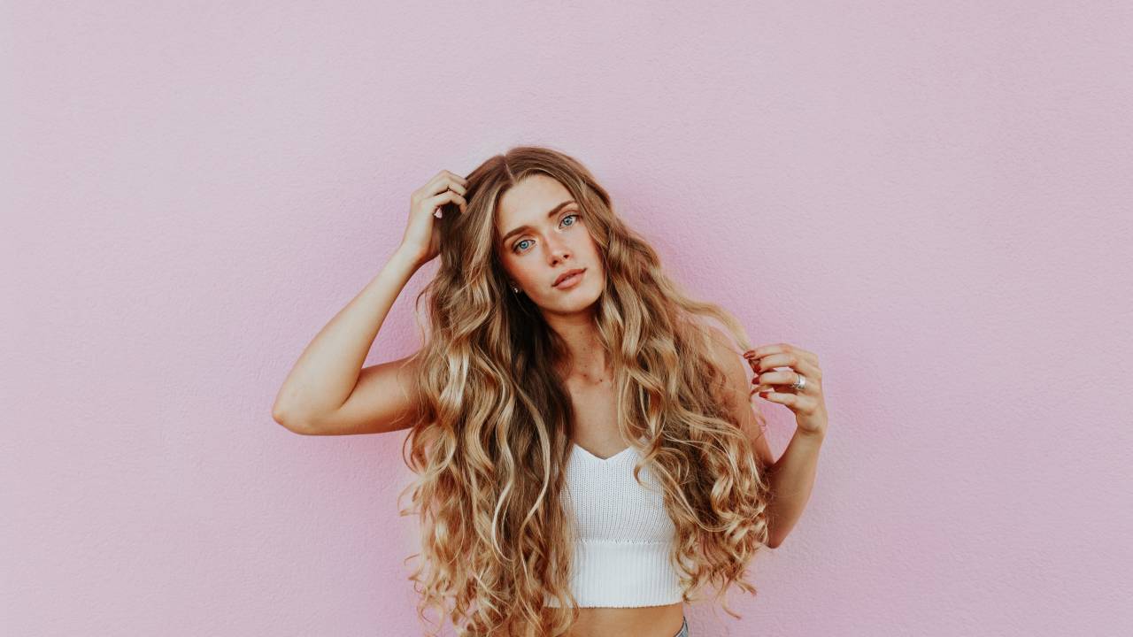 fazer ondas no cabelo com chapinha