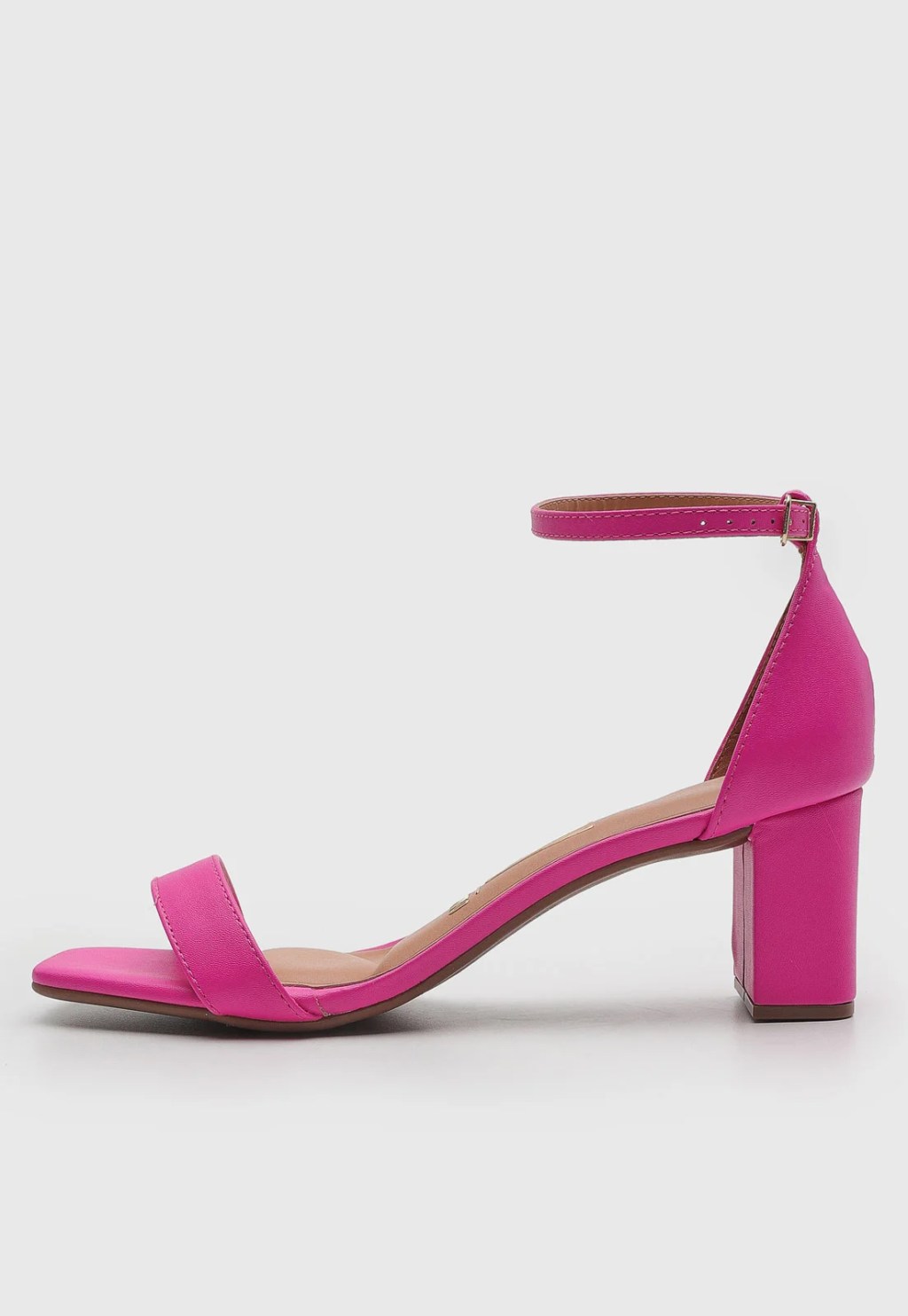 Sandália com salto rosa
