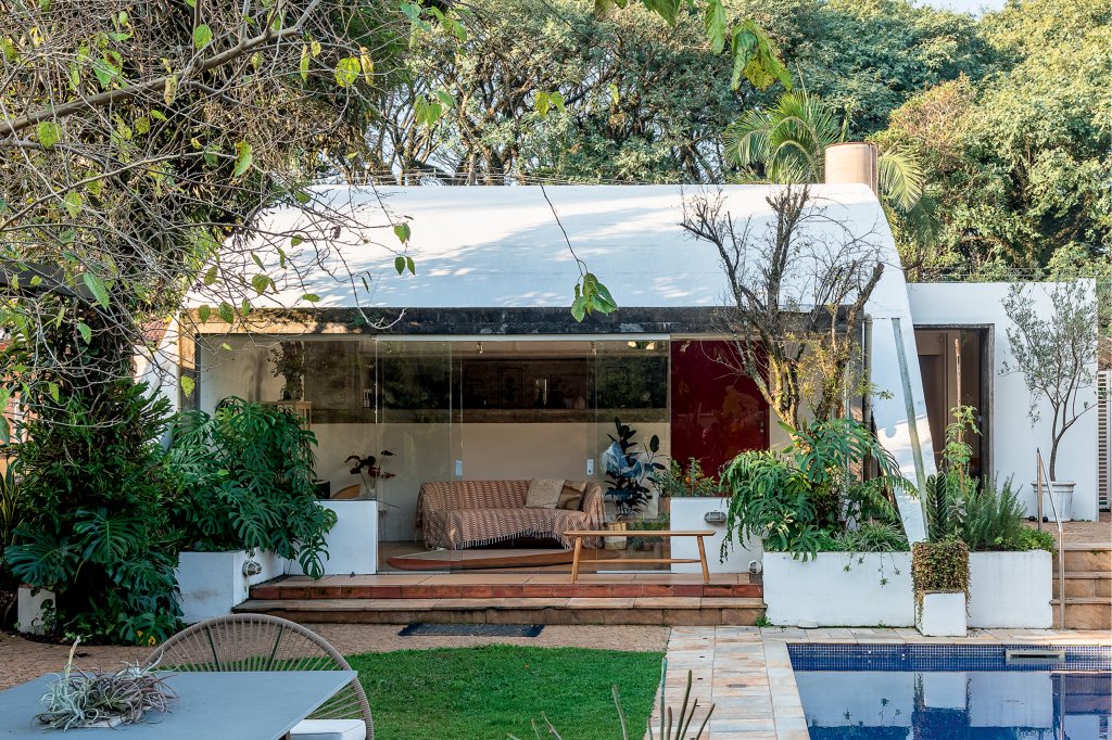 Indoor – A casa de Carol Nóbrega e Jotta, do FLO atelier botânico Indoor - A casa de Carol Nóbrega e Jotta, do FLO atelier botânico