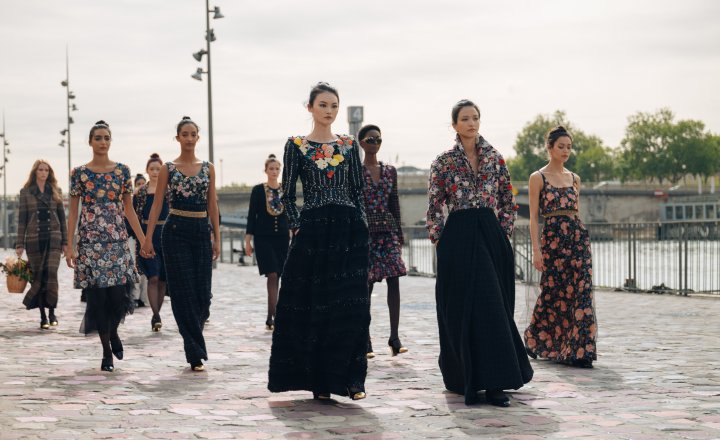 Semana da Moda de Paris: transmissão em direto dos desfiles de Alta Costura  outono-inverno 2023-2024 
