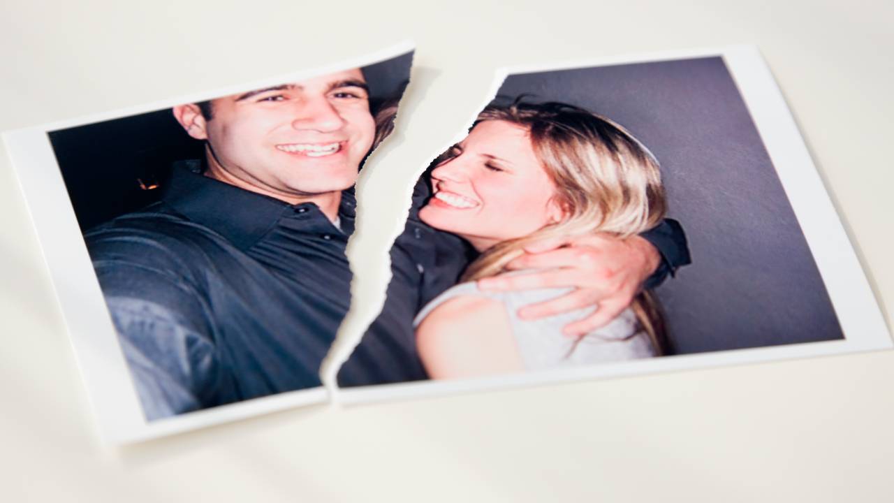Psicóloga indica cinco passos para terminar um relacionamento de um jeito leve.