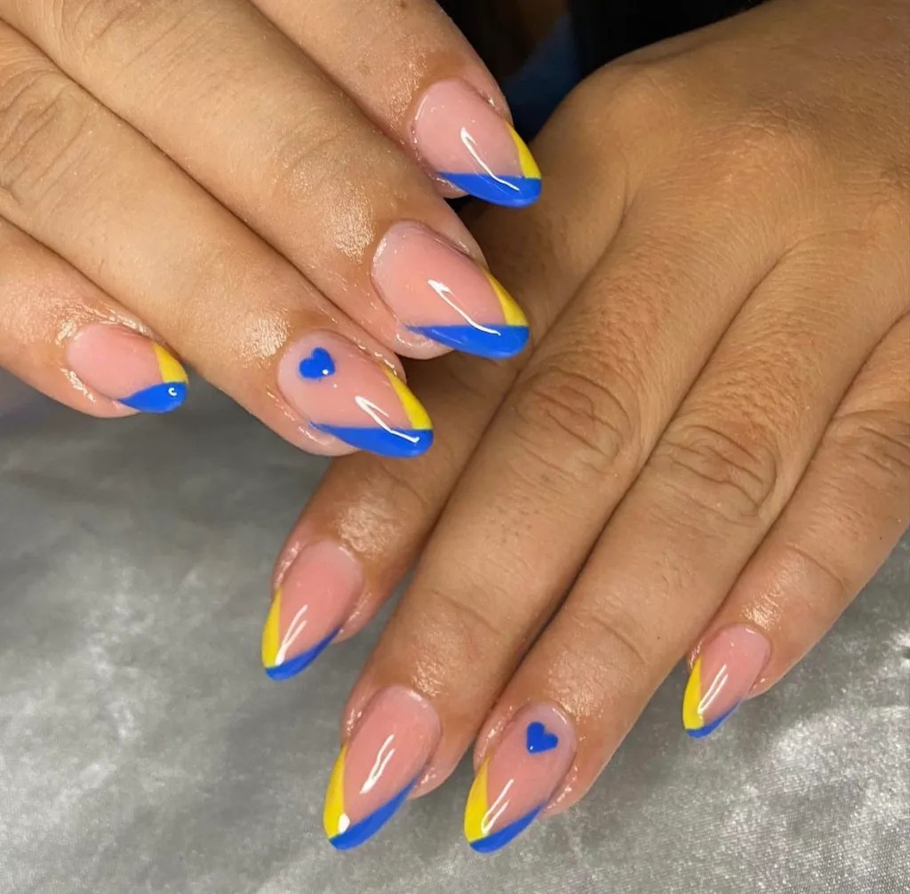 nail art de copa do mundo - francesinha azul e amarela