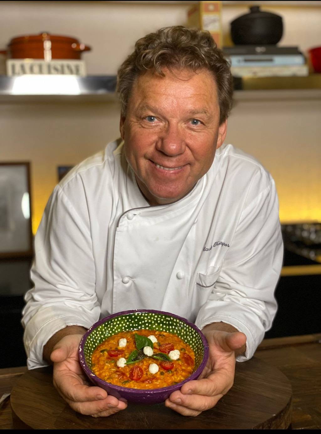 O chef Claude Troisgros O chef Claude Troisgros