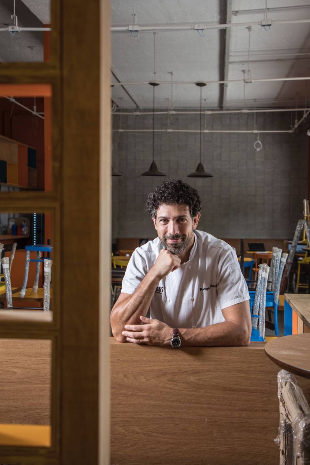 O chef Rodrigo Oliveira O chef Rodrigo Oliveira