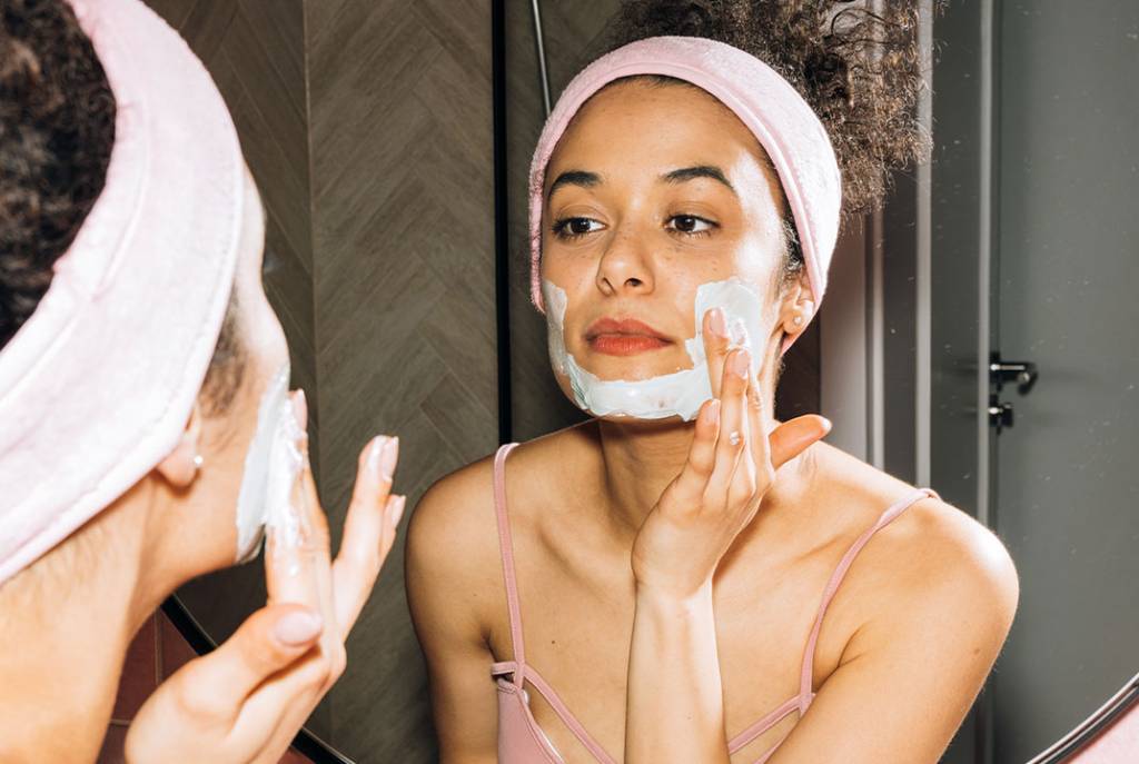 Saiba como cuidar da pele seca no inverno