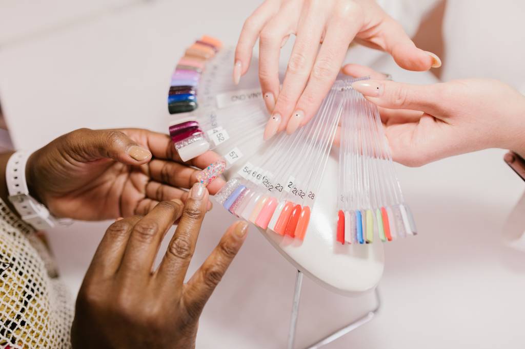 unhas-de-gel-fortalecimento-parar-de-roer Sessão de procedimento com unha de gel