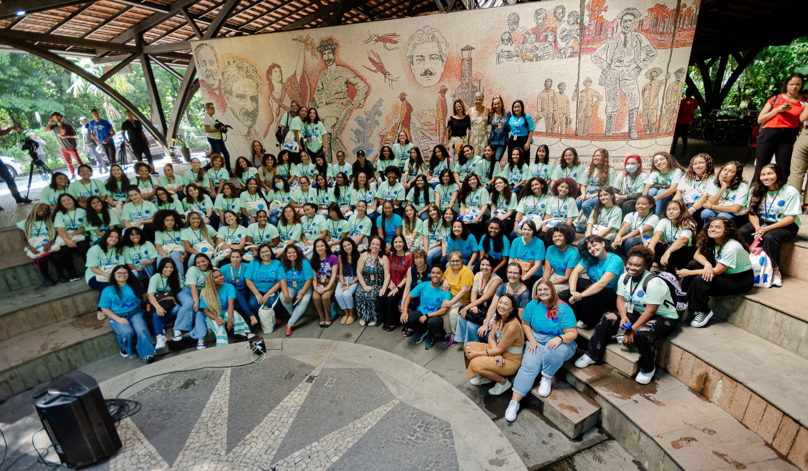 O efeito-tesoura para mulheres na ciência