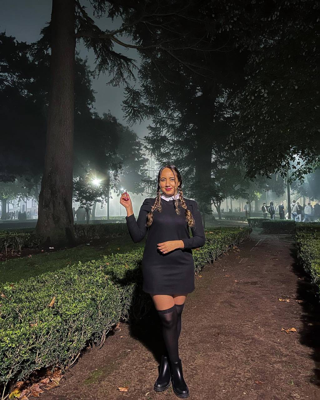 ideias-halloween-fantasia-wandinha-addams Ideias fantasias de Halloween 2023