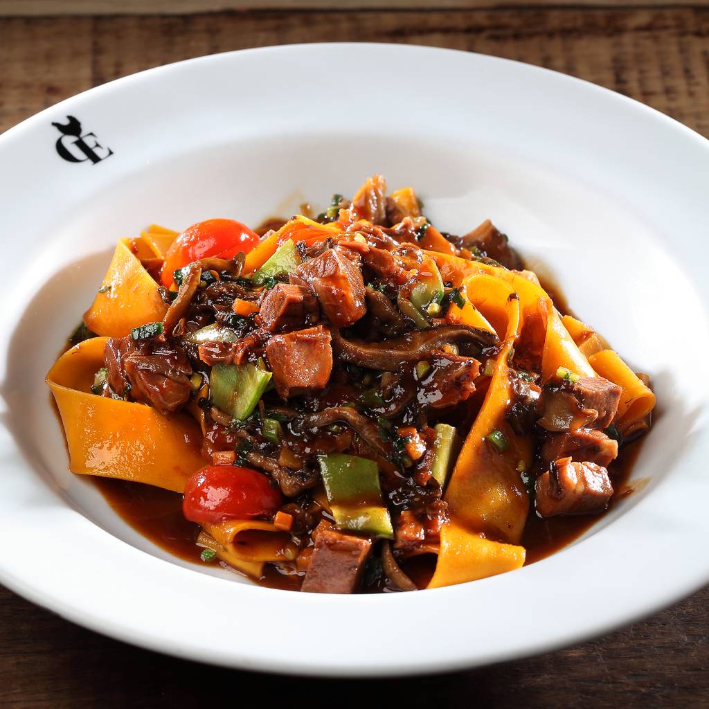 Pappardelle com ragu de pato Pappardelle com ragu de pato