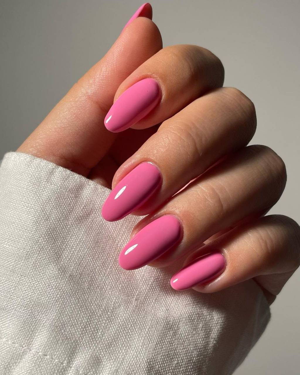 esmalte-rosa 5 cores de esmalte que são tendências no verão 2024