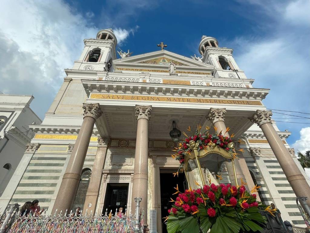 Basílica-Nossa-Senhora-de-Nazaré-viagens-Belém-do Pará