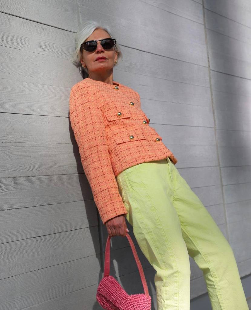 inspirações-looks-peach-fuzz-5 O color blocking é uma ótima alternativa para quem quer entrar na tendência aos poucos