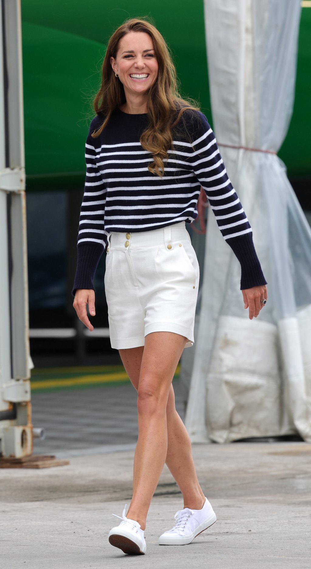 Kate Middleton de short branco