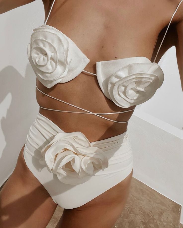 moda praia 2024 - biquíni de flor 3D