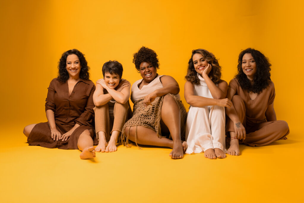 “Por Elas - Um Musical sobre a força do canto feminino”