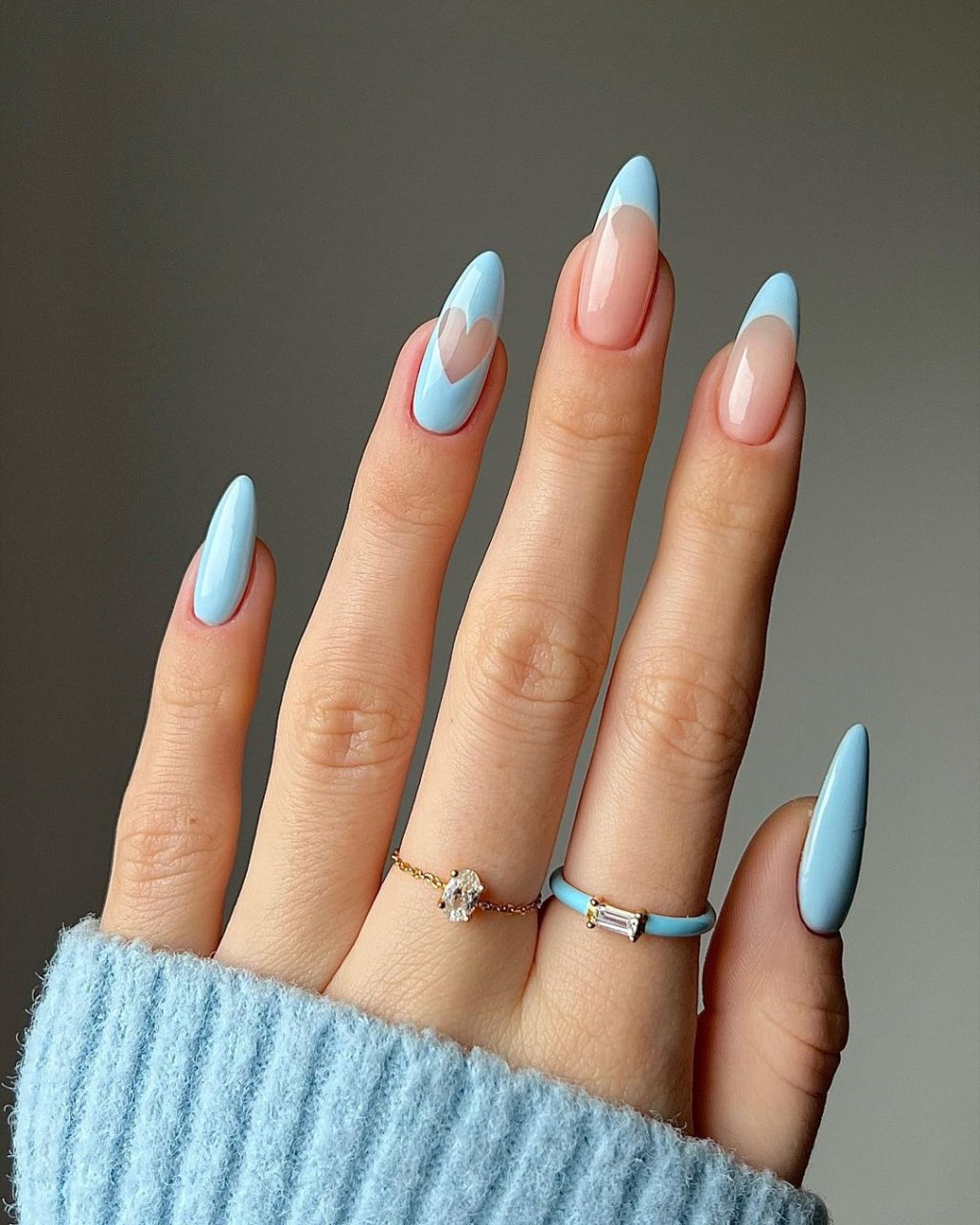 nail art azul claro