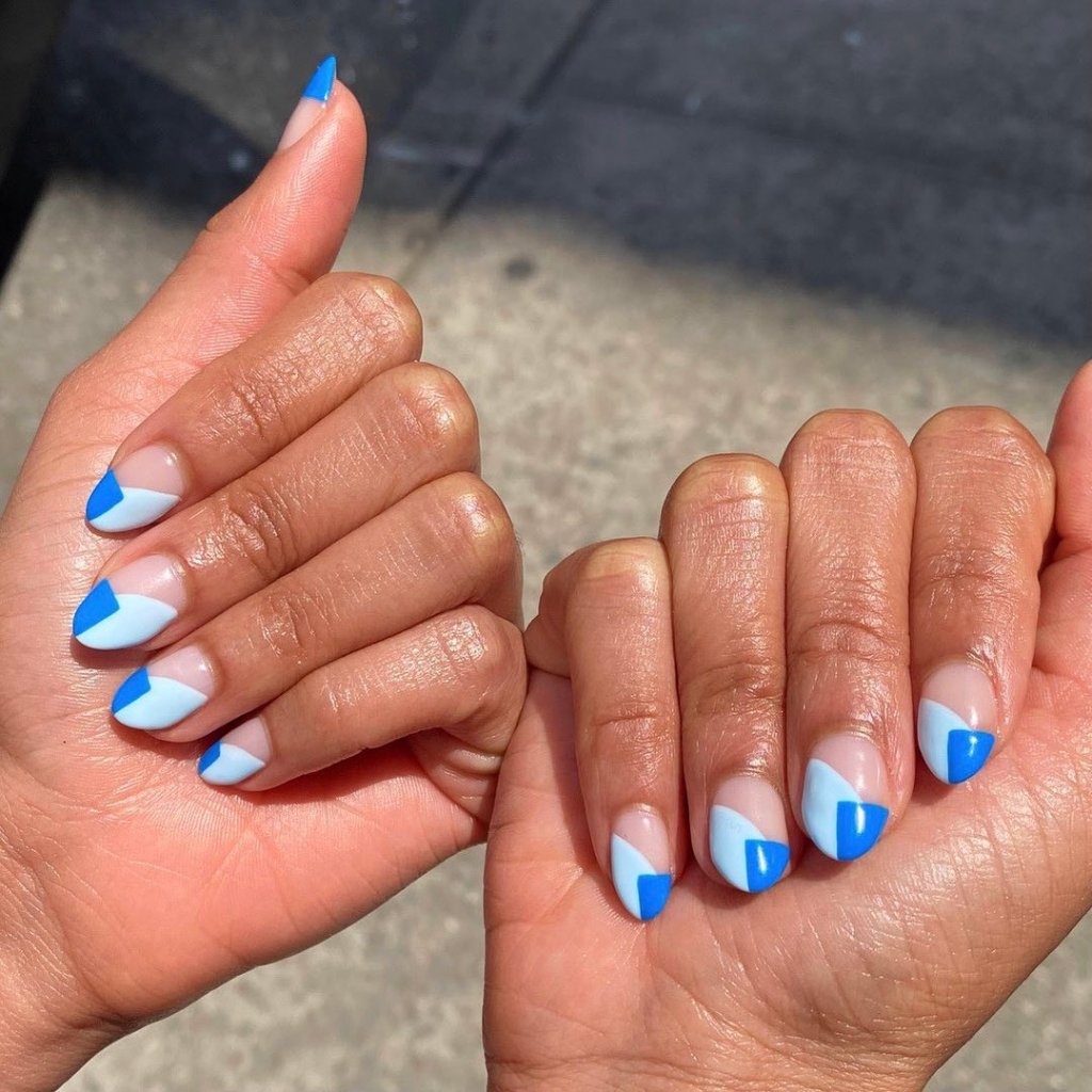 nail art azul geométrica