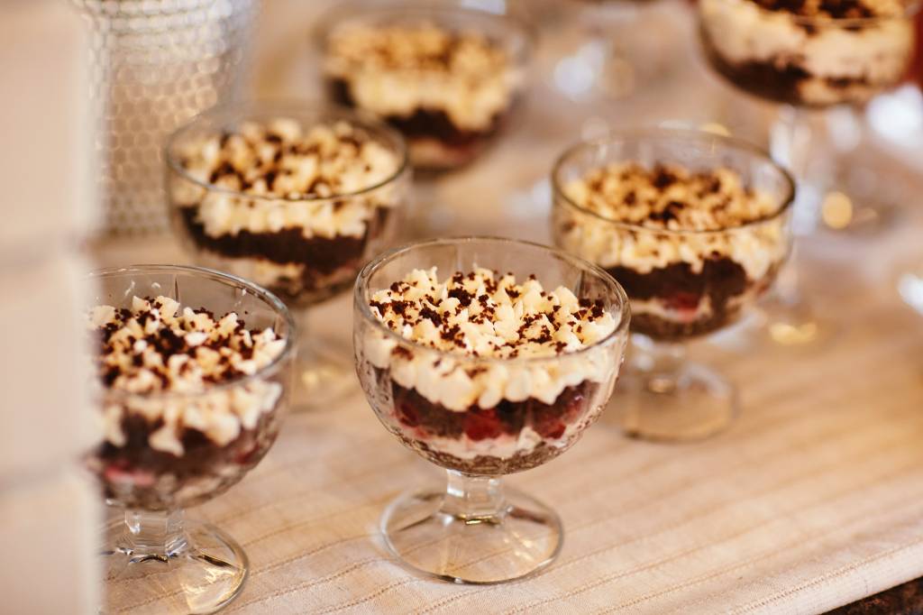 4-receitas-simples-e-rapidas-de-sobremesas-para-fazer-na-Pascoa-pave-de-morango.jpg 4-receitas-simples-e-rapidas-de-sobremesas-para-fazer-na-Pascoa-pave-de-morango.jpg