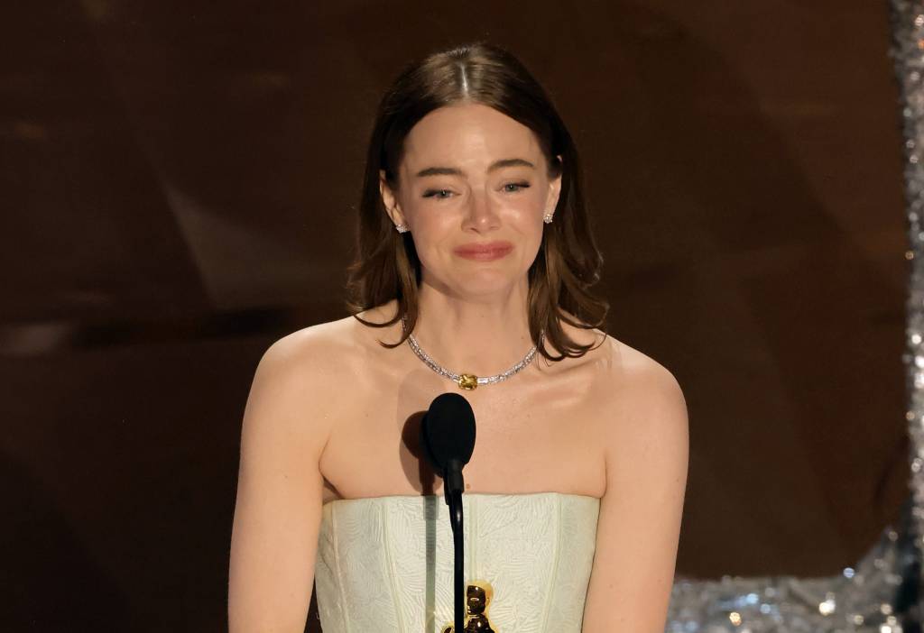 Emma Stone leva Oscar de Melhor Atriz por ‘Pobres Criaturas’