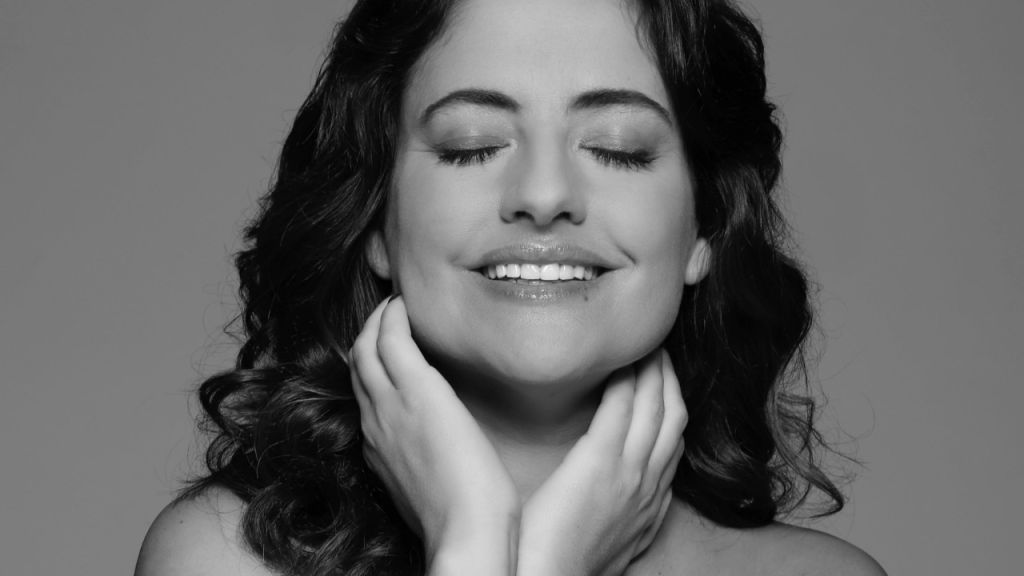 Liana Ferraz conduzirá sarau de encerramento na Casa Clã 2024