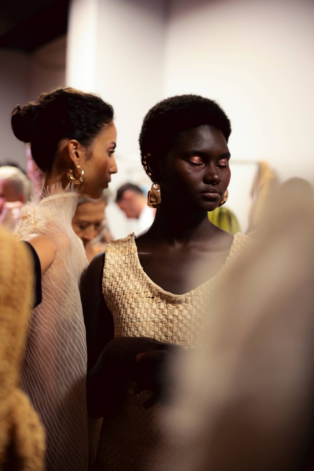 Marina Bitu-CREDITO-DIVULGACAO-EUDORA beleza spfw - sombra dourada marina bitu