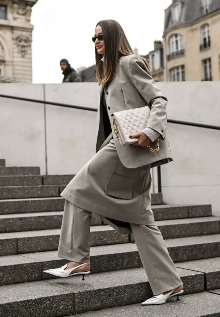 kitten-heels-sapato-outono-inverno-2024 tendências de sapatos outono 2024 - kitten heels