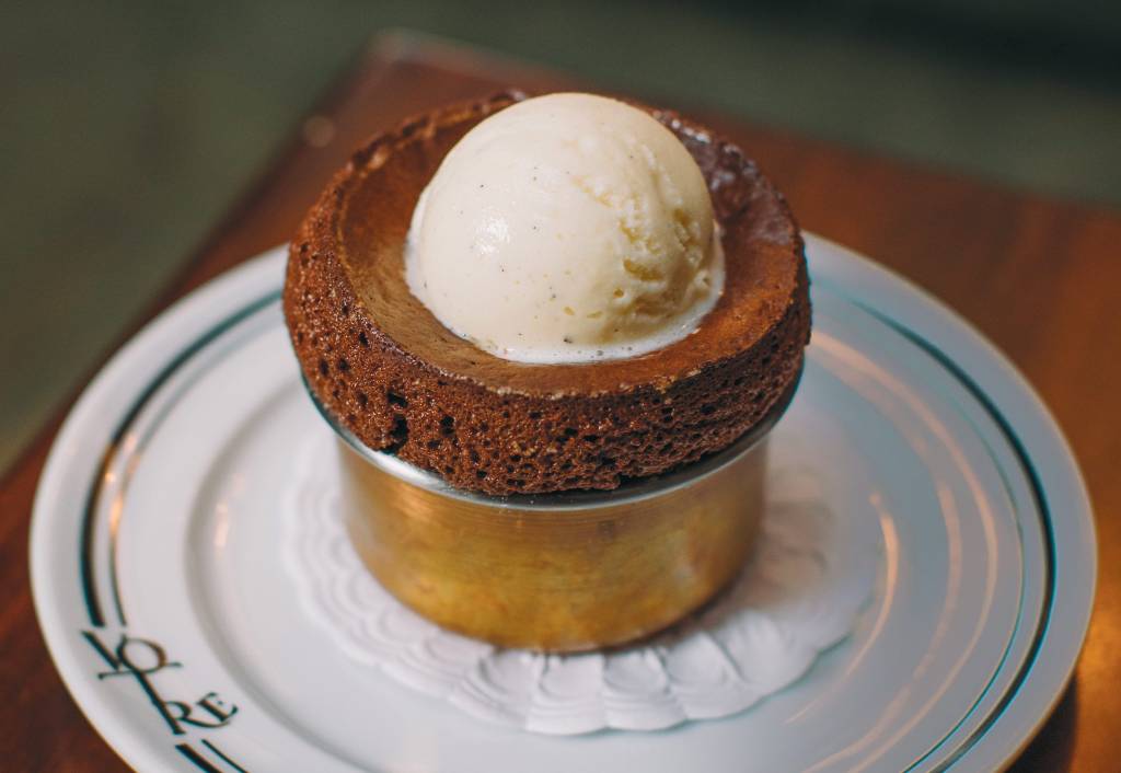 Receita de suflê de chocolate da Votre Brasserie