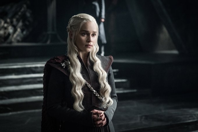 Emilia-Clarke-Daenerys-Targaryen-Dia-das-Mães