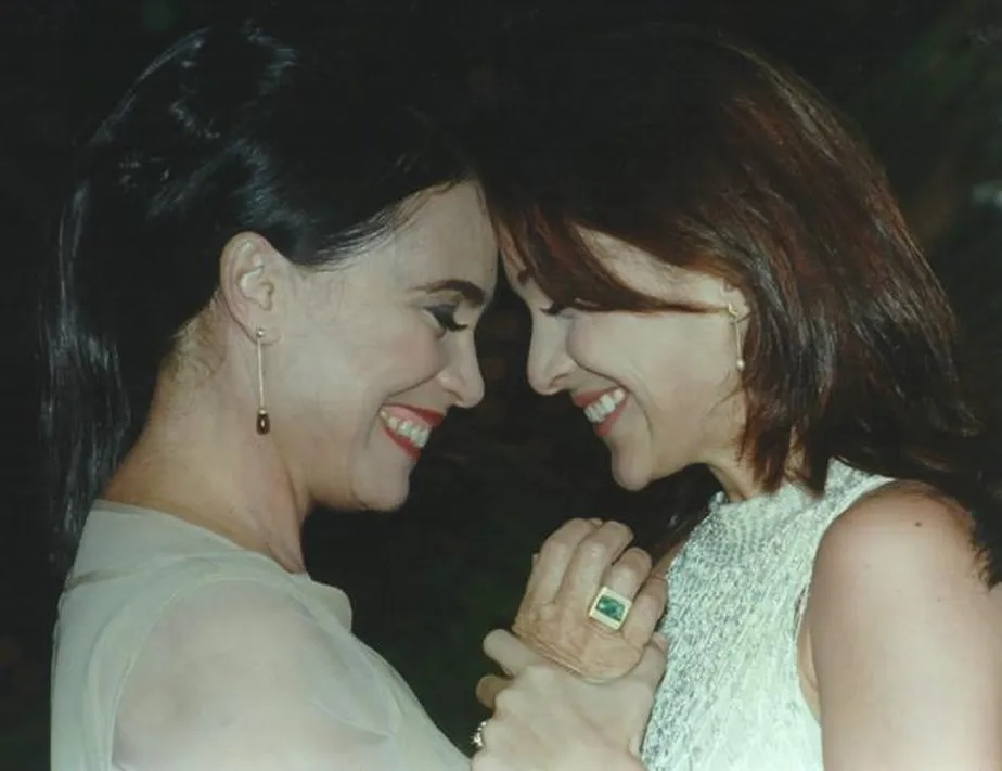 maes-novelas-por-amor-helena Assim como na vida real, Regina e Gabriela Duarte viveram mãe e filha em