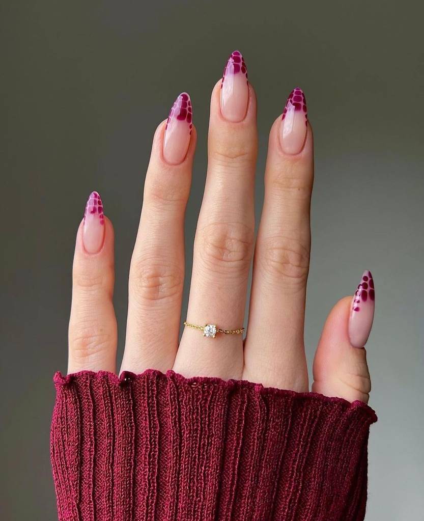 unhas vermelhas e elegantes