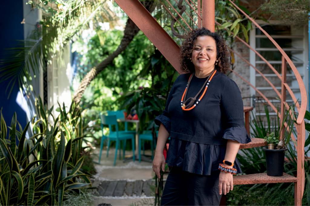 Casa da paisagista Caterina Poli é um convite aos espaços externos