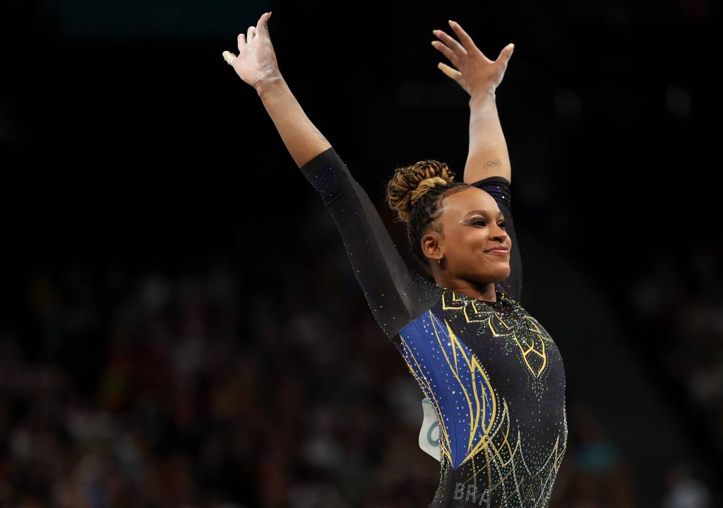 Artistic Gymnastics – Olympic Games Paris 2024: Day 2 maquiagem Rebeca Andrade olimpíadas de paris