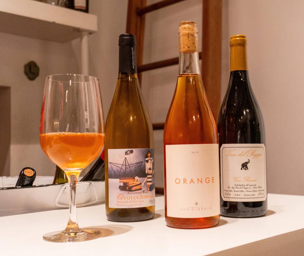 Vinho laranja ganha espaço nas adegas e paladares; saiba como harmonizar