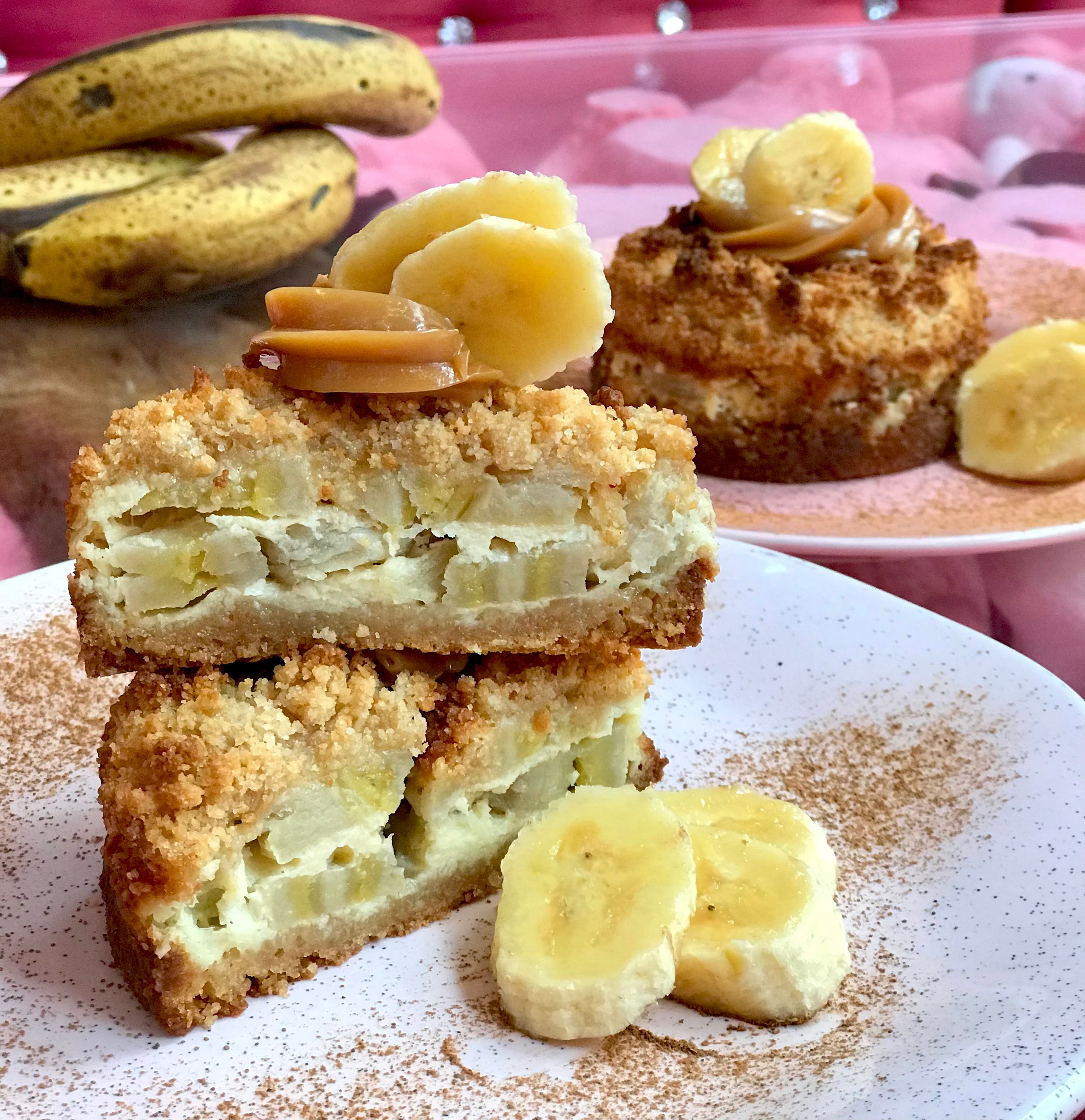 Torta de banana com farofa de farinha láctea