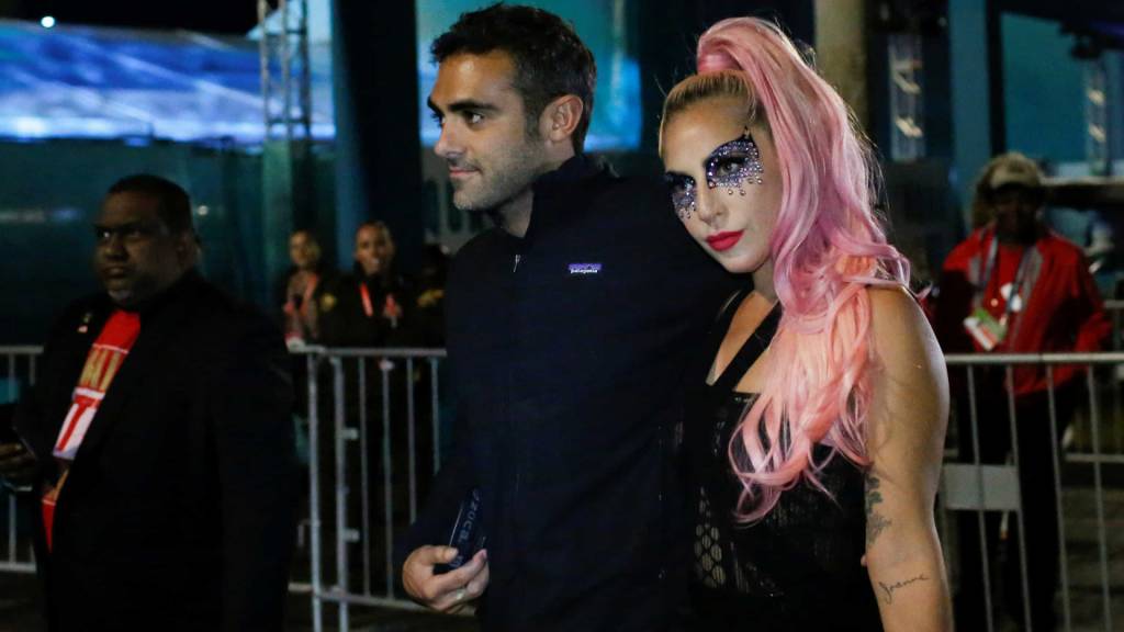 Lady Gaga: descubra quem é o noivo misterioso da cantora