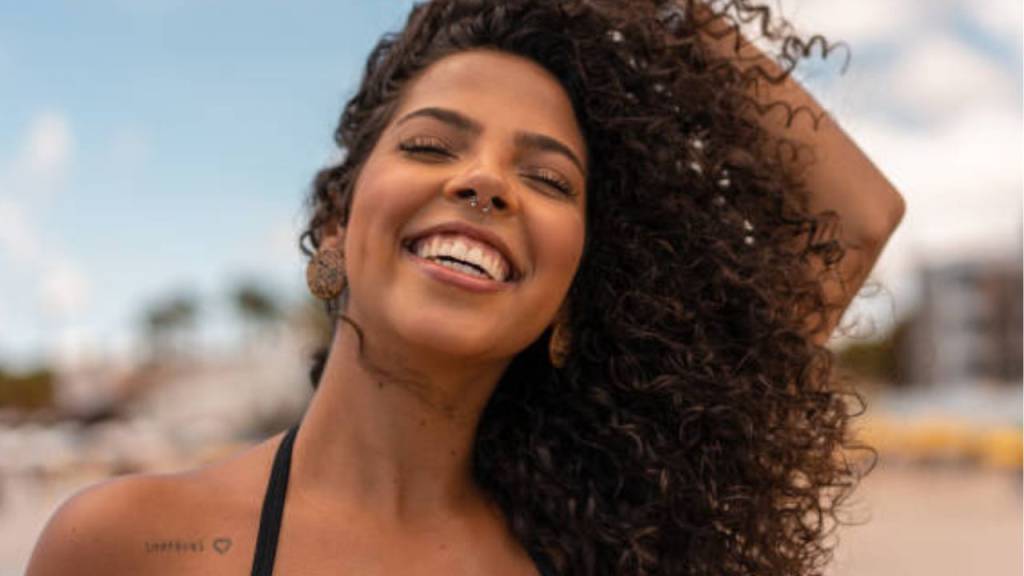 Os melhores produtos profissionais para cabelos cacheados