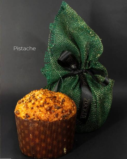 Zucker - Panetone de Pistache com recheio que leva pedaços de pistache e  cobertura glaçada com pedaços de pistache (R$ 149 - 600g)