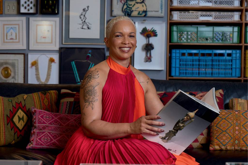 “Estamos tentando humanizar máquinas e robotizar pessoas”, diz Grazi Mendes