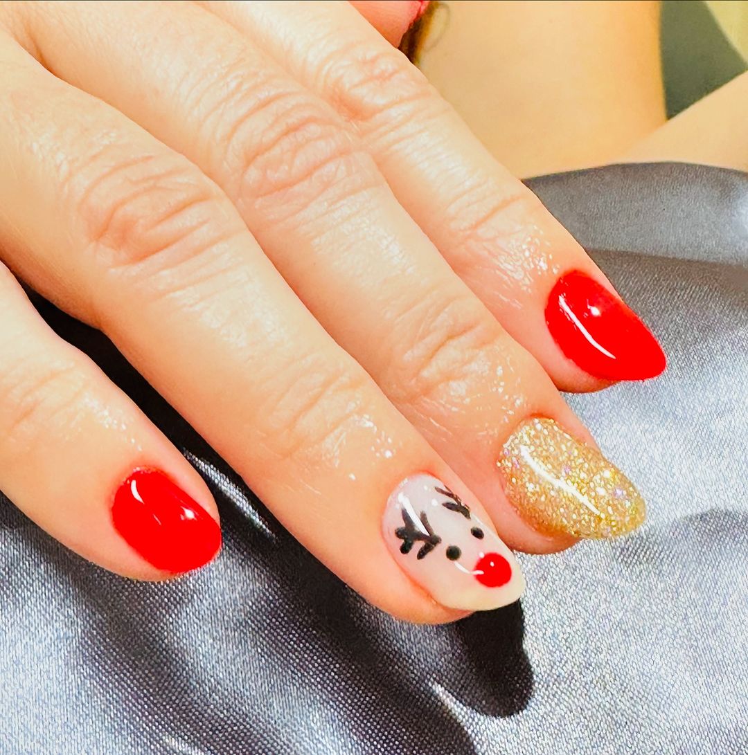 5 inspirações de nail arts nada óbvias para apostar neste fim de ano