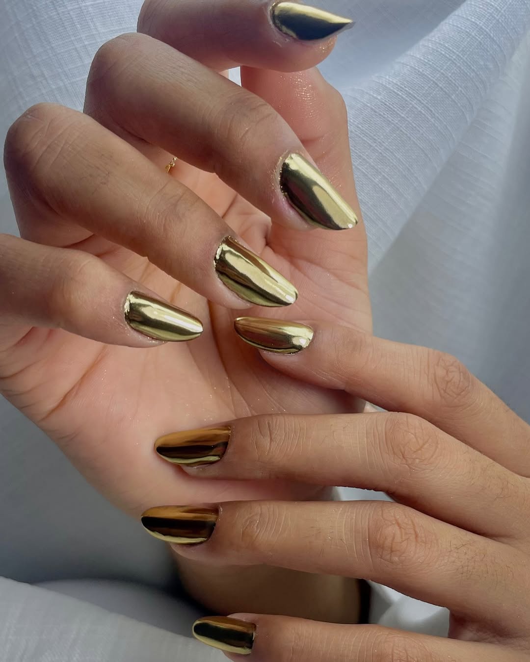 5 inspirações de nail arts nada óbvias para apostar neste fim de ano