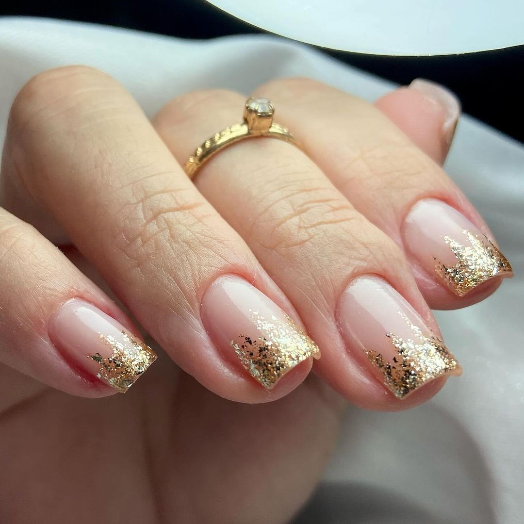 5 inspirações de nail arts nada óbvias para apostar neste fim de ano