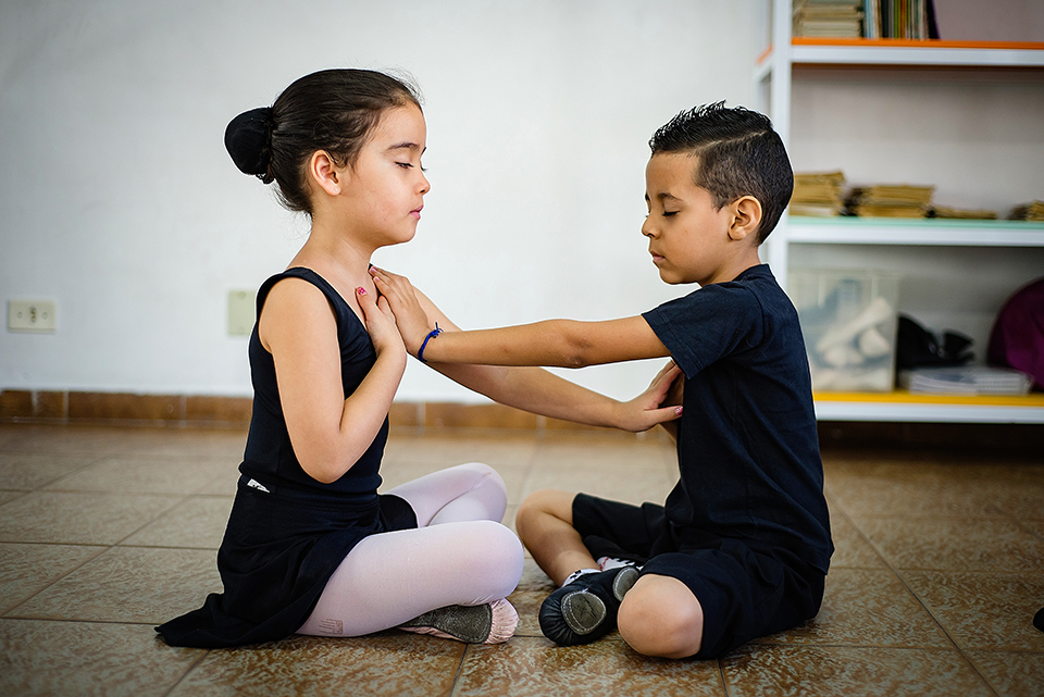 Mindfulness para acalmar o coração dos pequenos: uma das práticas da Associação Beneficente dos Funcionários do Grupo Allianz