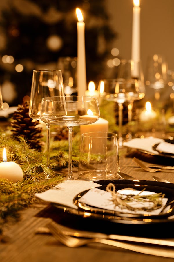 eleve-sua-decoração-de-natal-com-velas-10 Mesa posta com velas é mais elegante