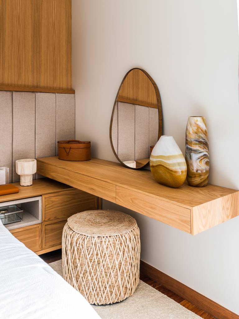17 ambientes com espelhos orgânicos para se inspirar